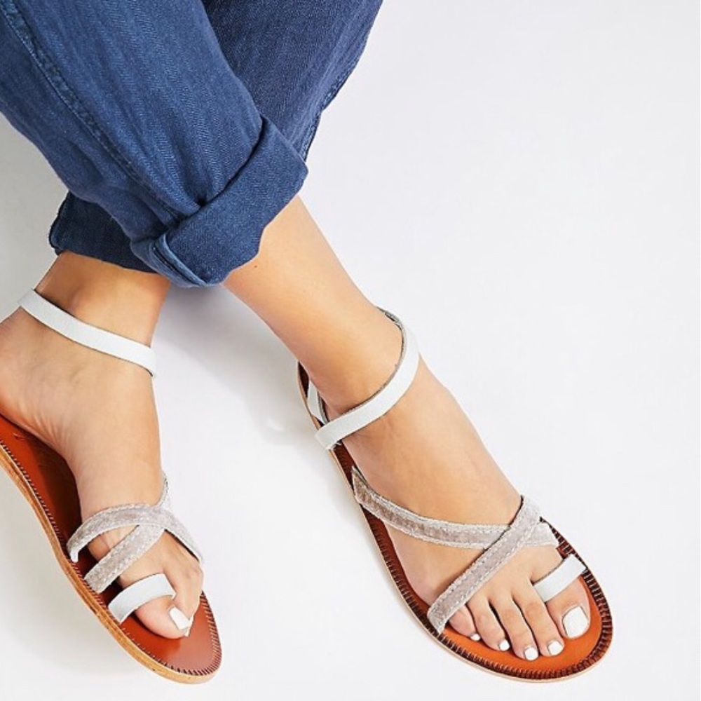 Free People sz 38 Isle of Capri Sandal white